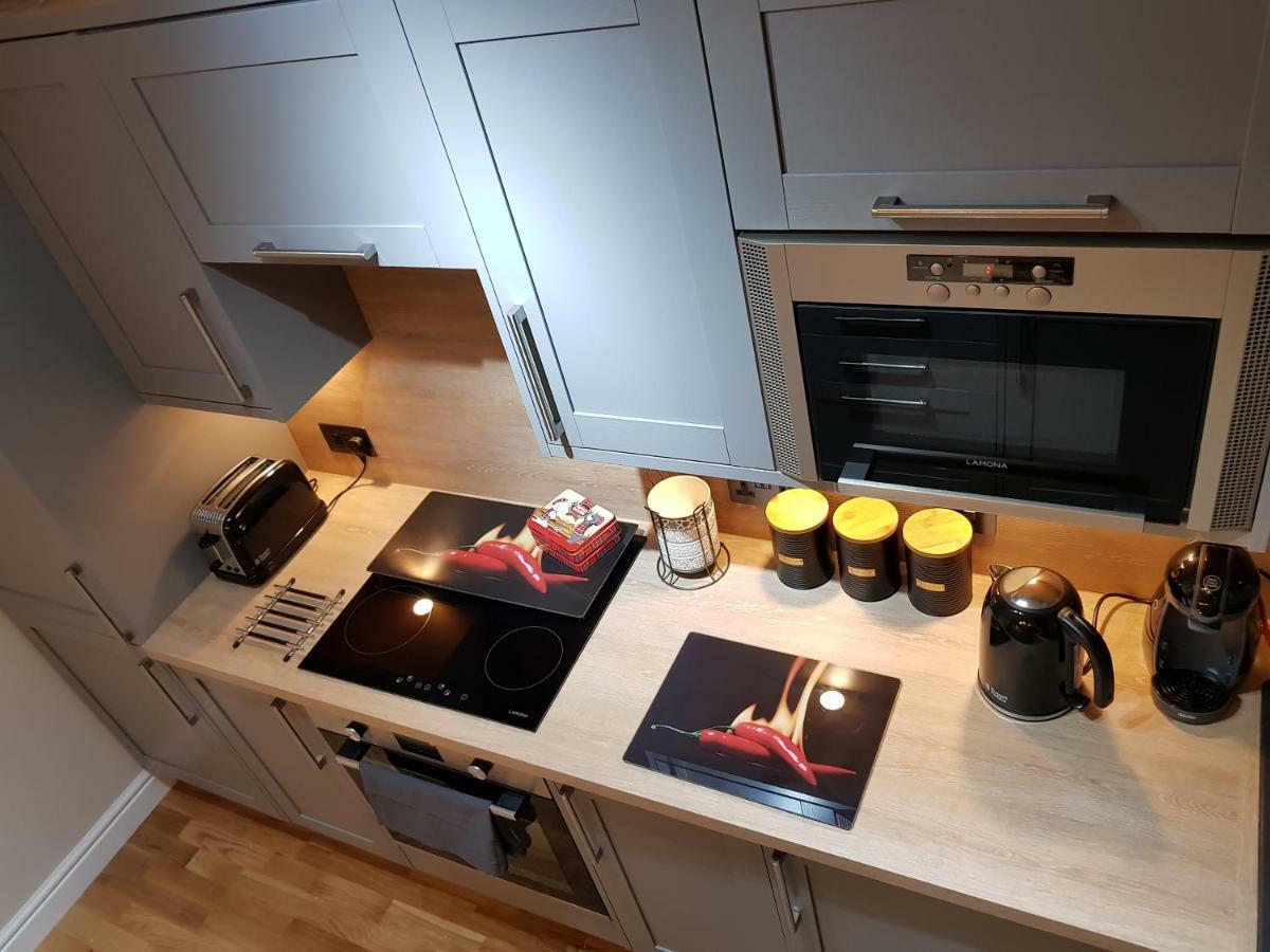 Smart & Cozy Holiday Apartment In The City Centre Инвернес Екстериор снимка