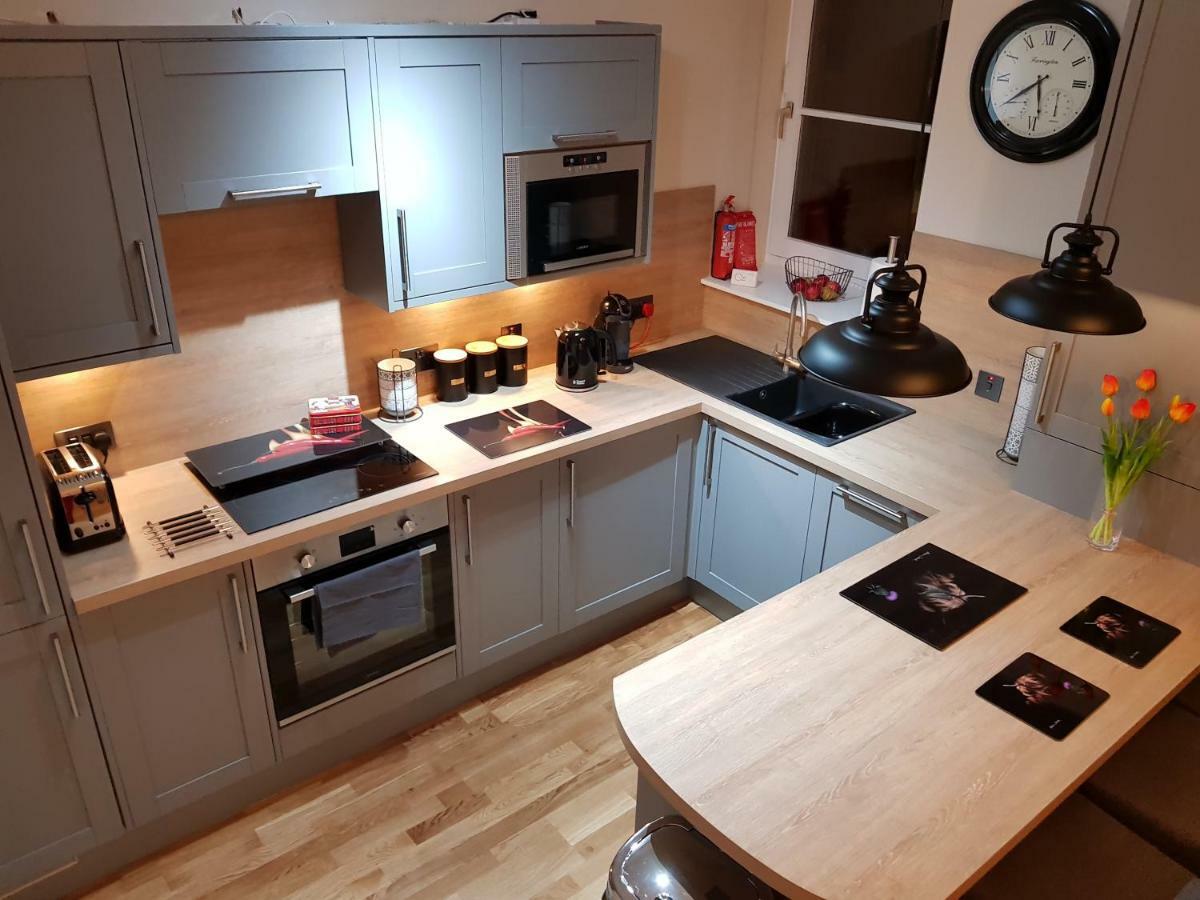 Smart & Cozy Holiday Apartment In The City Centre Инвернес Екстериор снимка