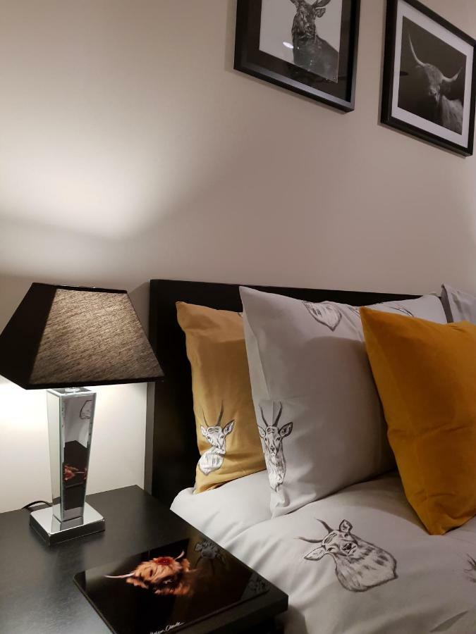 Smart & Cozy Holiday Apartment In The City Centre Инвернес Екстериор снимка