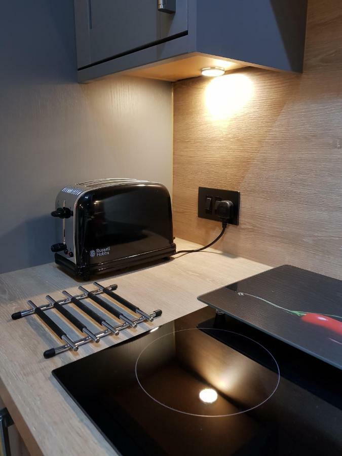 Smart & Cozy Holiday Apartment In The City Centre Инвернес Екстериор снимка