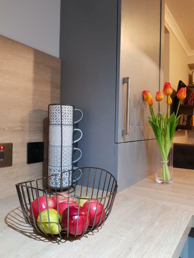 Smart & Cozy Holiday Apartment In The City Centre Инвернес Екстериор снимка