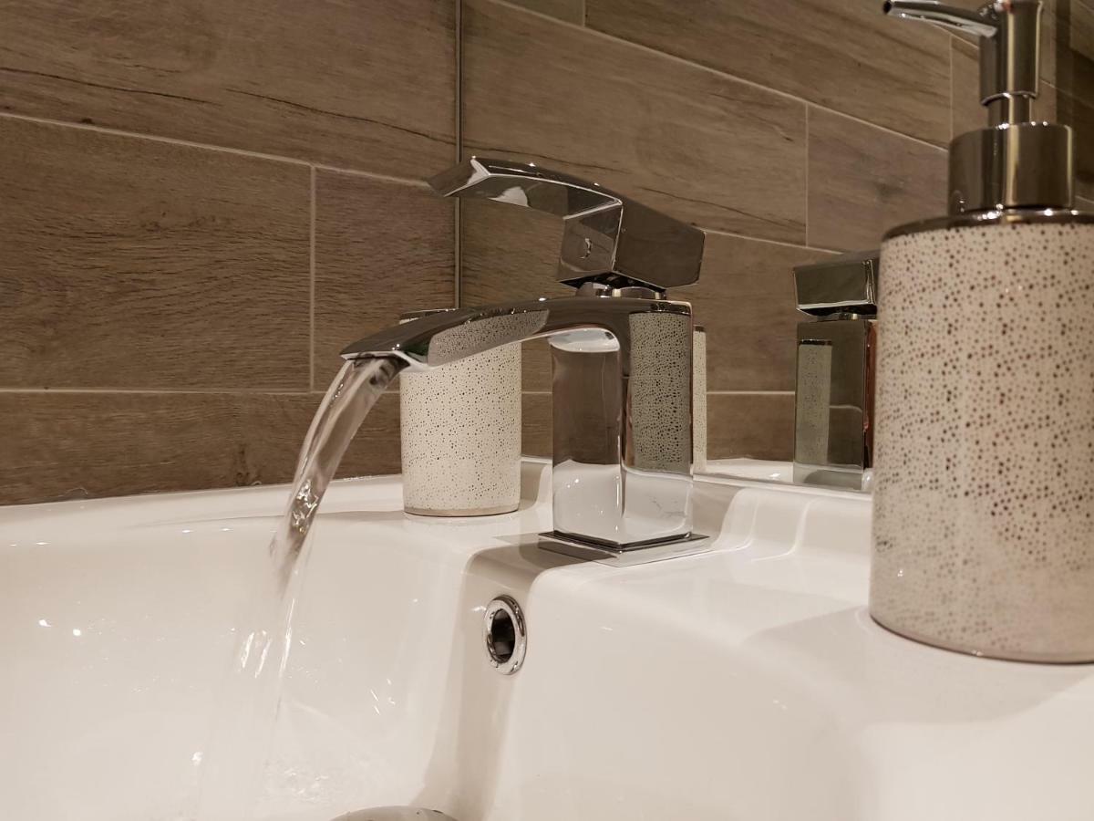 Smart & Cozy Holiday Apartment In The City Centre Инвернес Екстериор снимка